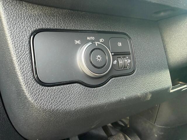 Mercedes-Benz SPRINTER 317CDI Dubbelcabine Openlaadbak Airco 3500KG Trekhaak EURO 6 18000KM