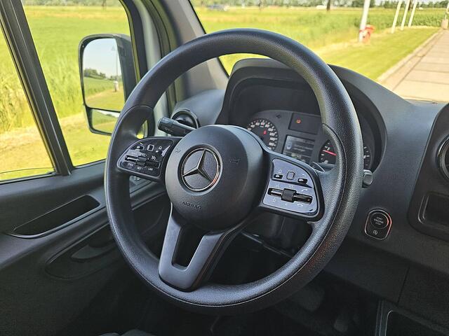 Mercedes-Benz SPRINTER 317 1.9 CDI L3H2 RWD Cruise control, Airco, Pdc, Navi, Camera, Mbux7, Euro6, Automaat, 170Pk, Trekhaak
