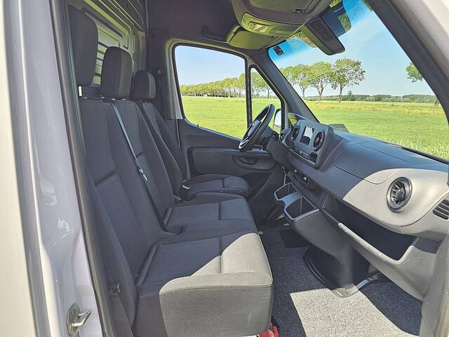 Mercedes-Benz SPRINTER 317 1.9 CDI L3H2 RWD Cruise control, Airco, Pdc, Navi, Camera, Mbux7, Euro6, Automaat, 170Pk, Trekhaak