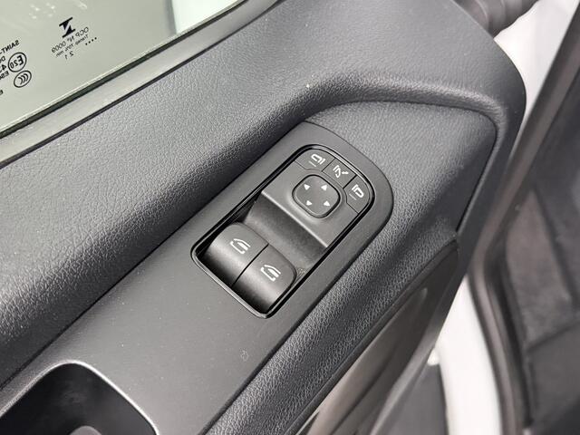 Mercedes-Benz SPRINTER 315CDI Automaat L2H2 | 3500Kg Trekgewicht | Navigatie | Camera | Airco | Cruise | 3-Zits
