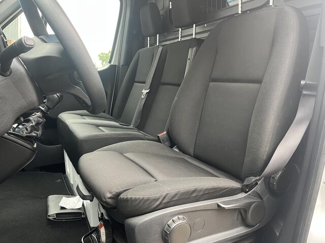 Mercedes-Benz SPRINTER 316 2.2 CDI L2H2 Kastinrichting 3-Persoons Trekhaak 3500kg trekgewicht Imperiaal Airco Telefoonverbinding Omvormer 220V 1e Eigenaar Werkverlichting Bpm vrij!!