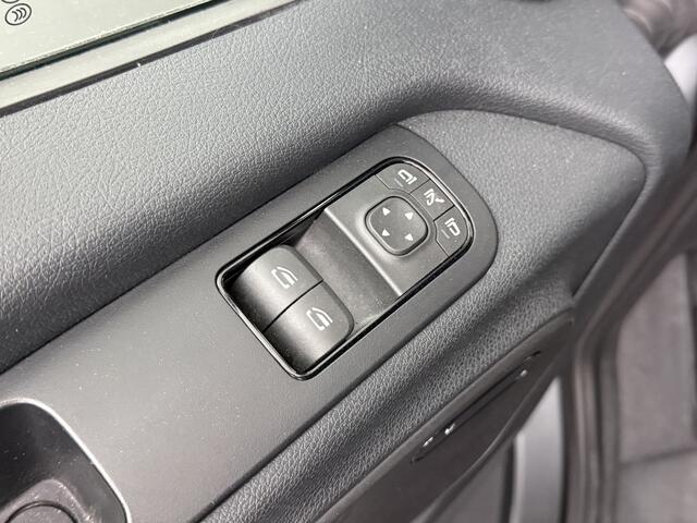Mercedes-Benz SPRINTER 317CDi Automaat L2H2 | Led | 10" Multimedia | Navigatie | Camera | Airco | Cruise | 3-Zits