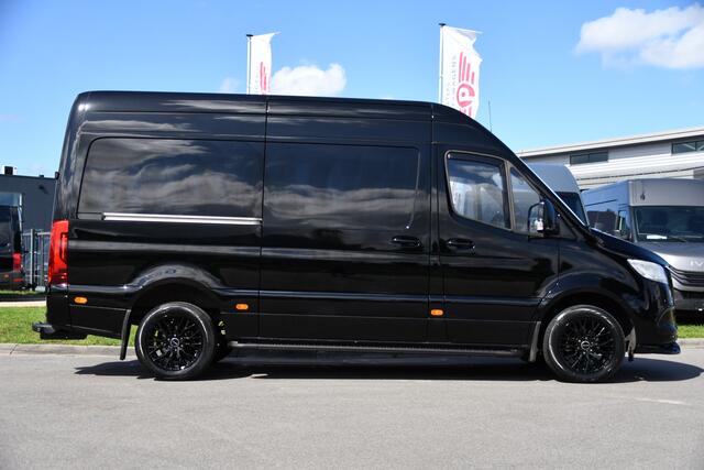 Mercedes-Benz SPRINTER 317 1.9 CDI L2H2 RWD Black Edition Camera, Cruise, Carplay, LED, Automaat, Mbux, 170pk, Trekhaak, Uniek!