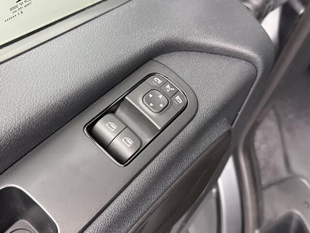 Mercedes-Benz SPRINTER 317CDI Automaat L2H2 | Led Kastinrichting | Navigatie | Multimedia | Camera | Airco | Cruise | Trekhaak