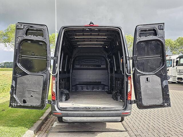 Mercedes-Benz SPRINTER 319 1.9 CDI L3H2 RWD Cruise control, Airco, Pdc, Navi, Carplay, 360° Camera, Stoelverwarming, LED, Mbux10, 3-Zits/Leer, Euro6, Bpm-Vrij