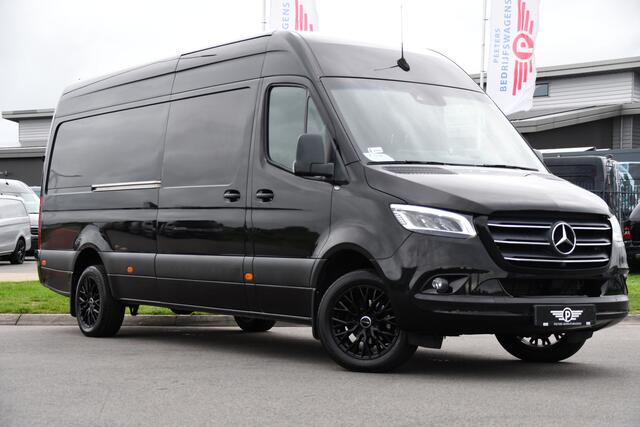Mercedes-Benz SPRINTER 319 V6 3.0 CDI L3H2 Black Edition Adaptieve Cruise, 360 Camera, Carplay, LED, Voorruit verwarming, Automaat, 10,5'' Mbux, NAVI, 2 x Geveerde stoel, Uniek!