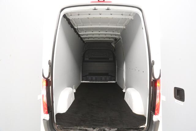 Mercedes-Benz SPRINTER 214 CDI 143PK L2H2 | Automaat | Airco | Camera | Cruise | Carplay | 3 Zits | Trekhaak