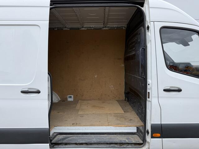 Mercedes-Benz SPRINTER 314 2.2 140PK Automaat L2H2 Climate Control Cruise Control Carplay Camera