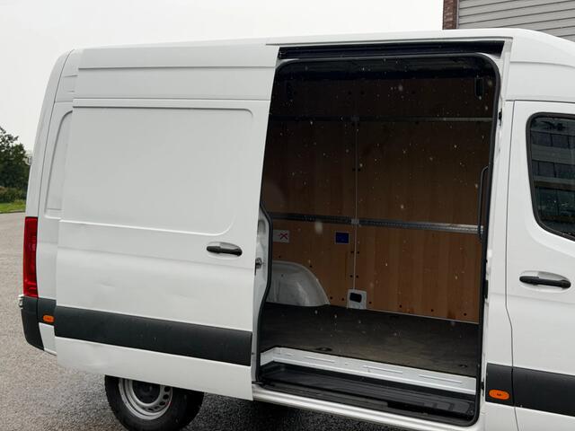 Mercedes-Benz SPRINTER 317CDI L2H2 Automaat Airco Navi Cruisecontrol Led/Xenon BPM VRIJ