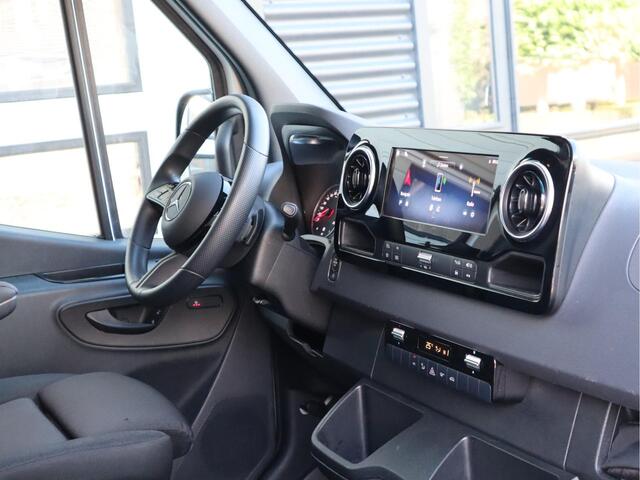 Mercedes-Benz SPRINTER 317 CDI Automaat L2H2 RWD - LED - Mbux - Camera