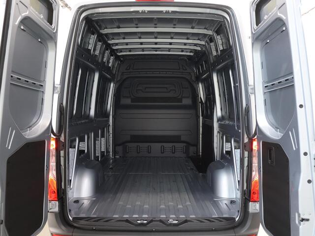 Mercedes-Benz SPRINTER 317 CDI L2 H2 RWD PRO | Smartphone integratie pakket | 10.25" MBUX Systeem | Achteruitrijcamera | 3500 KG Trekgewicht |