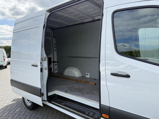 Mercedes-Benz SPRINTER 316 CDI 164 PK AUTOMAAT / L2H2 / HYDR. LAADKLEP / AFNEEMBARE 2.8 TONS TREKHAAK / CAMERA / 1e EIG.