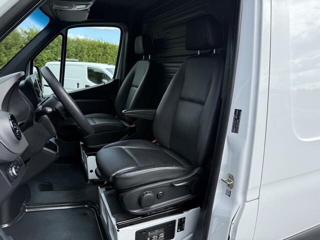 Mercedes-Benz SPRINTER 316 CDI 164 PK AUTOMAAT / L2H2 / HYDR. LAADKLEP / AFNEEMBARE 2.8 TONS TREKHAAK / CAMERA / 1e EIG.