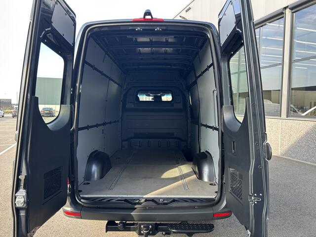 Mercedes-Benz SPRINTER 319 CDI L2 H2 Pro / 3500KG Trekhaak / MBUX / Navigatie / Cruise control / Airco / 270 Graden achterdeuren
