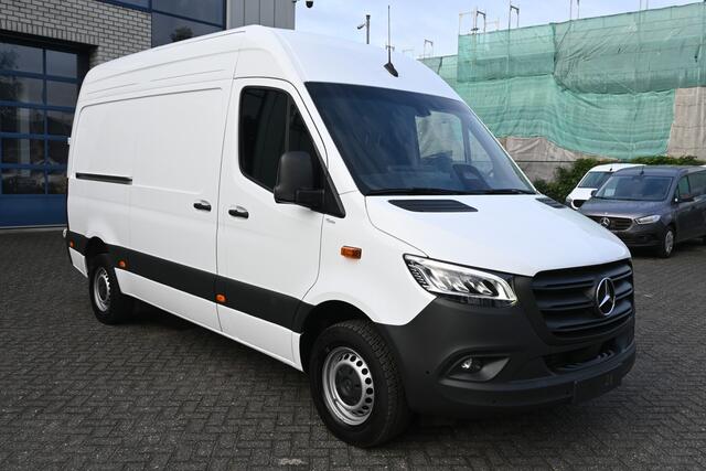 Mercedes-Benz SPRINTER 317 CDI L2H2 Pro LED, Geveerde stoel, Navigatie met camera