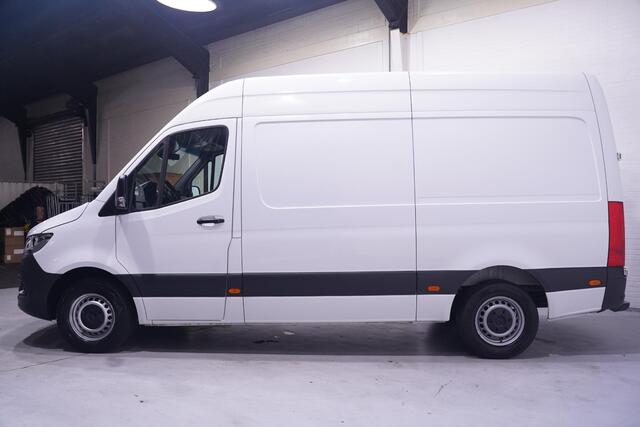 Mercedes-Benz SPRINTER 317 CDI 170 pk L2H2 Adapt. Cruise Distronic, Navi Camera, Laadruimte Pakket, PDC V+A, 3-Zits