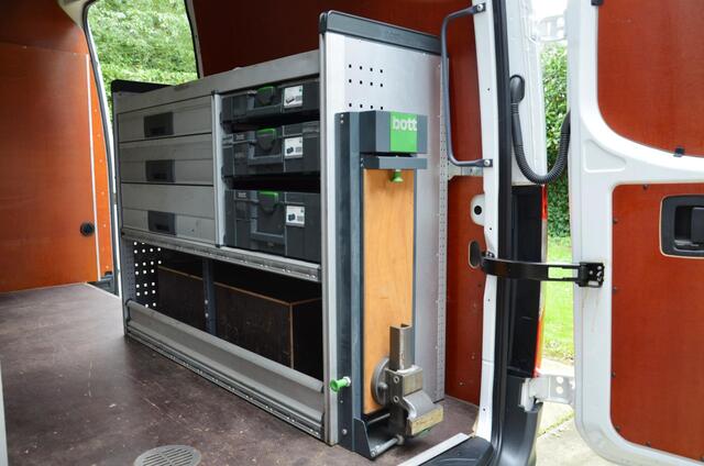 Mercedes-Benz SPRINTER 516 2.2 CDI L2H2 DC EURO VI-D Werkplaats-Inrichting (Bott)/Omvormer/Apple-Carplay/Camera/Ecc/Led/Navi/Trekhaak/Pdc/Cruisecontrol