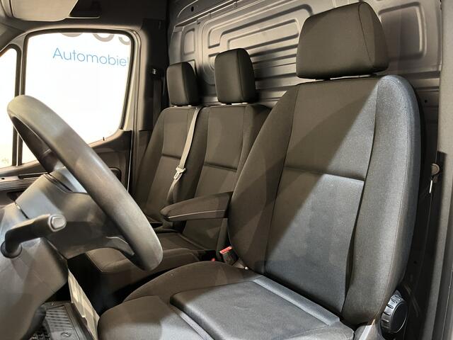 Mercedes-Benz SPRINTER 317 CDI L2H2 RWD / Euro 6 / LED / Airco / Cruise Control / Camera / Trekhaak / CarPlay / 3-Zits