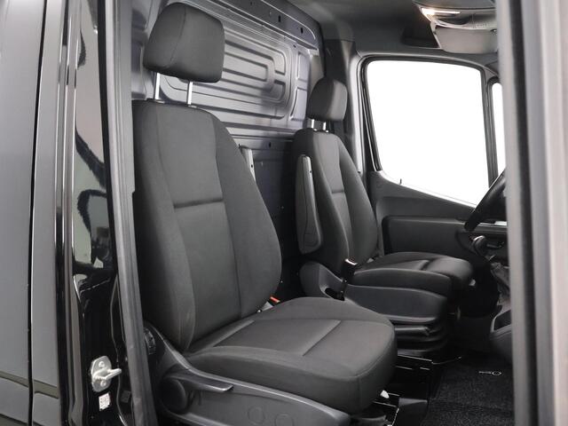 Mercedes-Benz SPRINTER 317 CDI | L2 H2 | NAVIGATIE | PARKEERCAMERA | 2-ZITS | STANDKACHEL | STOELVERWARMING | ALARM | CERTIFIED