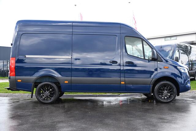 Mercedes-Benz SPRINTER 317 1.9 CDI L2H2 RWD AMG Edition Adaptieve Cruise, 360 Camera, Carplay, 2 x Schuifdeur, LED, Automaat, 170pk 3500kg Trekhaak, Uniek!