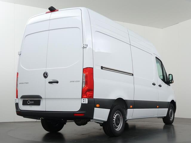 Mercedes-Benz SPRINTER 315 L2H2 RWD PRO | 3500KG trekken | Facelift | Carplay | 3-zits | Camera