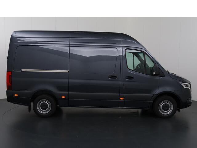 Mercedes-Benz SPRINTER 319 L2H2 RWD SELECT | LED | 3500KG Trekken | DISTRONIC | WINTERPAKKET