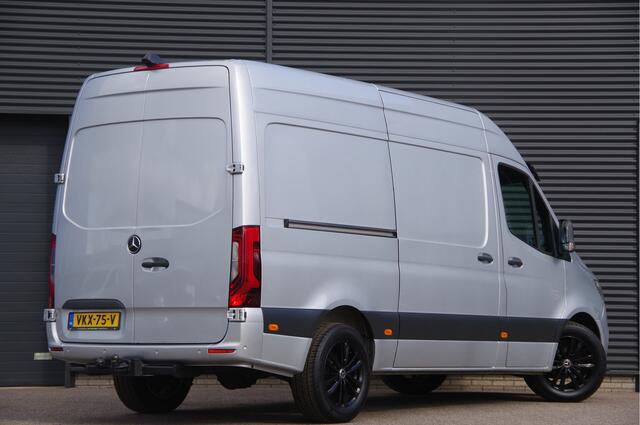 Mercedes-Benz SPRINTER 319 3.0 CDI V6 L2H2 AUT. LED, 3.5T TREKHAAK, 360 CAMERA, ADAPT. CRUISE, MBUX 10'', NAVI, CLIMA, PARKEERSENSOREN