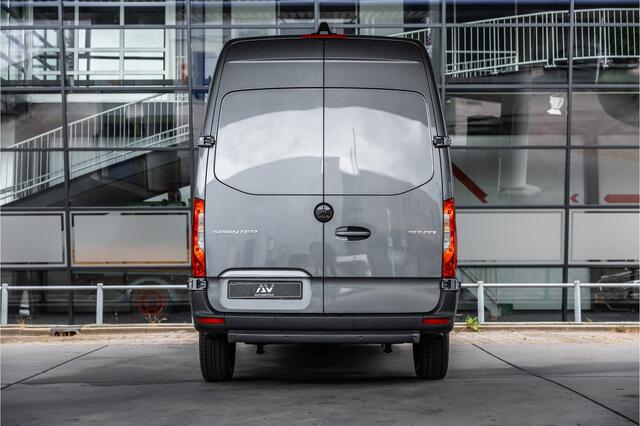 Mercedes-Benz SPRINTER 317 1.9 CDI L2H2 | AMG | LED | CarPlay | Camera | Navigatie | Stoelverwarming | Cruise control | Dealer onderhouden | Lederen bekleding | Nieuwe APK | L2H2