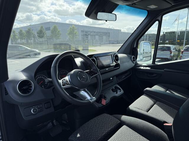 Mercedes-Benz SPRINTER 519 CDI | AUT. | TIJHOF | LUCHTVERING | LIER | DUBBEL LUCHT | CAMERA | ADAPTIEVE CRUISE | LED | GROOT NAVIGATIE | CHAUFFEURS STOEL | 3500 KG TREKHAAK | LED | ZILVER METALLIC | 7942 KM! | CERTIFIED