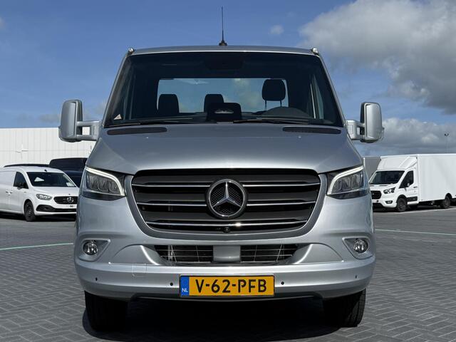 Mercedes-Benz SPRINTER 519 CDI | AUT. | TIJHOF | LUCHTVERING | LIER | DUBBEL LUCHT | CAMERA | ADAPTIEVE CRUISE | LED | GROOT NAVIGATIE | CHAUFFEURS STOEL | 3500 KG TREKHAAK | LED | ZILVER METALLIC | 7942 KM! | CERTIFIED