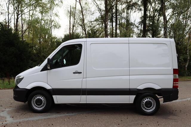Mercedes-Benz SPRINTER 211 2.2 CDI 325 2017 | Airco | Trekhaak | Elektrische Ramen | Centrale Vergrendeling | Boordcomputer | 2 Sleutels