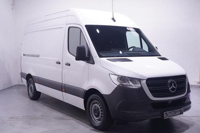 Mercedes-Benz SPRINTER 317 CDI 170 pk L2H2 Camera, Apple Carplay Cruise Control, Airco, Opstap achter, 3-Zits