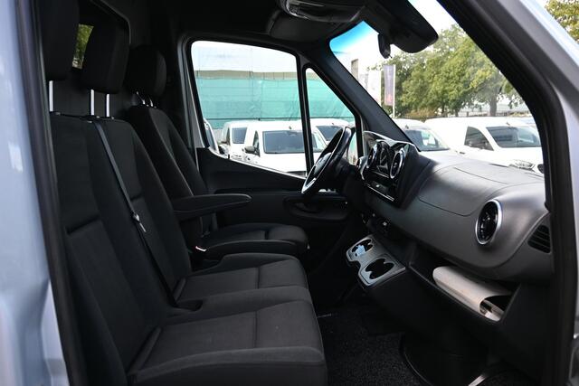 Mercedes-Benz SPRINTER 319 CDI L2H1 3500 KG trekhaak, LED, Distronic