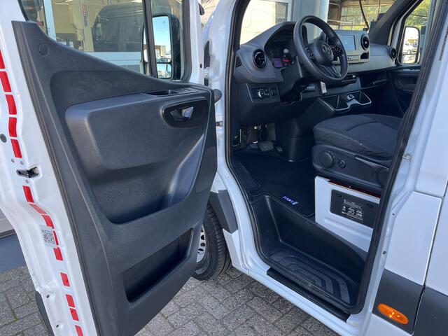 Mercedes-Benz SPRINTER 314 2.2 CDI L2H2 Werkplaats Omvormer Trekhaak Kastinrichting Ladekasten inrichting Airco Cruise controle Apple carplay 1e Eigenaar Euro 6 Bpm vrij voor particulier gebruik!!