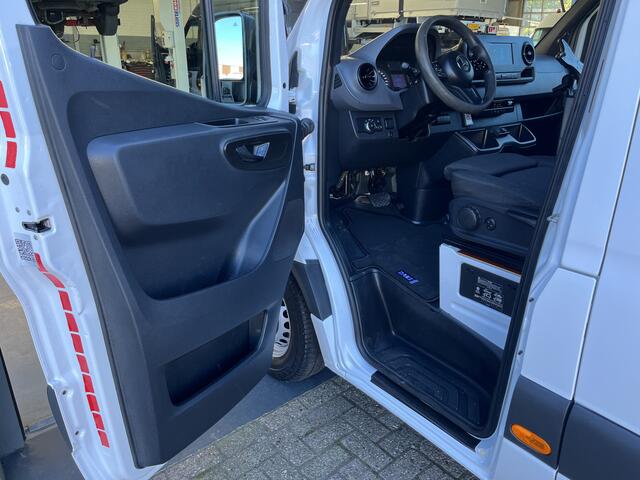 Mercedes-Benz SPRINTER 314 2.2 CDI L2H2 Werkplaats Omvormer Trekhaak Kastinrichting Ladekasten inrichting Airco Cruise controle Apple carplay 1e Eigenaar Euro 6 Bpm vrij voor particulier gebruik!!