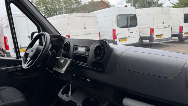 Mercedes-Benz SPRINTER 311 CDI 84KW 114PK L3H2 AUTOMAAT EURO 6 AIRCO/ ORIGINEEL AUDIO/ CAMERA/ 100% DEALERONDERHOUDEN