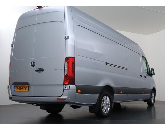 Mercedes-Benz SPRINTER 317 CDI | AUT. | L3 H2 | DISTRONIC PLUS | 3-ZITS | SCHUIFDEUR L+R | NAVIGATIE | PARKEERCAMERA | CERTIFIED