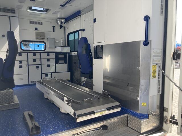 Mercedes-Benz SPRINTER 419 Container Ambulance