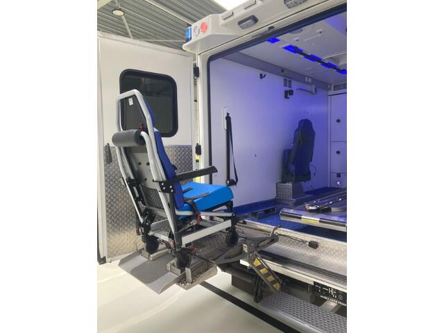 Mercedes-Benz SPRINTER 419 Container Ambulance