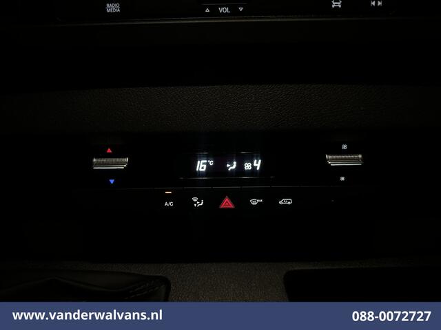 Mercedes-Benz SPRINTER 317 CDI 170pk L2H2 Euro6 Airco | 360 graden Camera | Apple Carplay | Cruisecontrol | Stoelverwarming Android Auto, Chauffeursstoel, Parkeersensoren, Bijrijdersbank