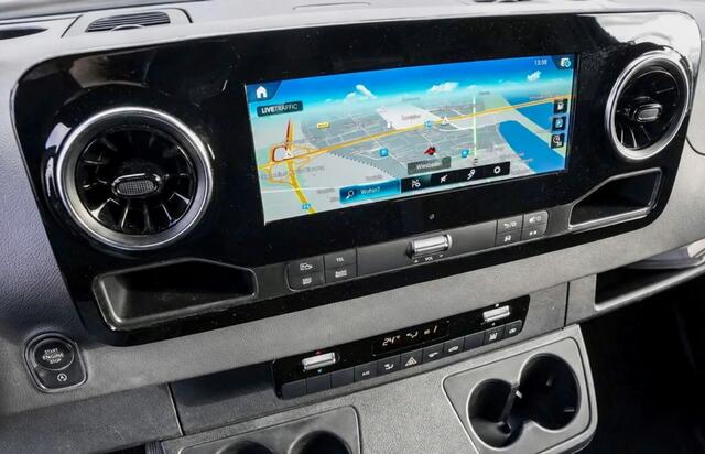 Mercedes-Benz SPRINTER 319 1.9 CDI L2H2 PB Edition 360 Camera, Cruise, Carplay, 10,5'' Mbux, LED, Automaat, 190pk, Standkachel, Stoelverwarming, Uniek!