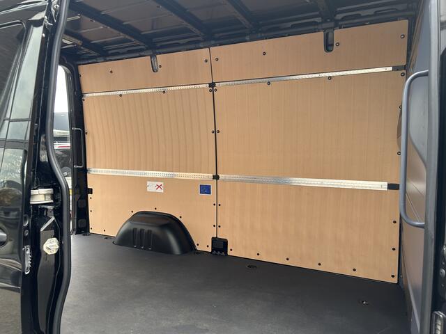 Mercedes-Benz SPRINTER 317 CDI L2 H2 Pro LED / MBUX / Navigatie / Camera / Parkeersensoren / Cruise control / Airco / 270 Graden achterdeuren