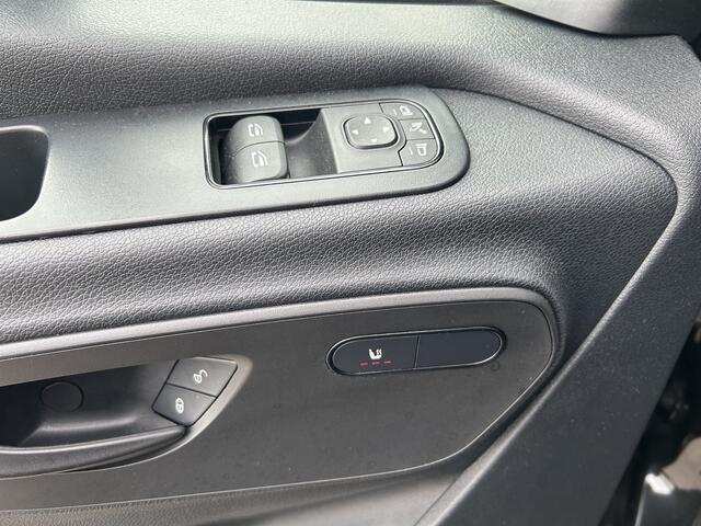 Mercedes-Benz SPRINTER 317 CDI L2 H2 Pro LED / MBUX / Navigatie / Camera / Parkeersensoren / Cruise control / Airco / 270 Graden achterdeuren