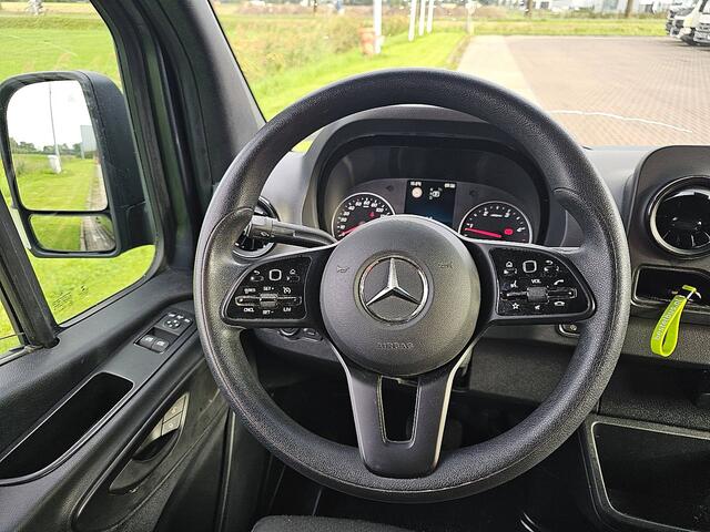 Mercedes-Benz SPRINTER 317 1.9 CDI L2H2 RWD Cruise control, Airco, Carplay, Navi, Camera, Led, Lane-assist, Climate control, Dodehoek detectie, 3,5T-trekhaak