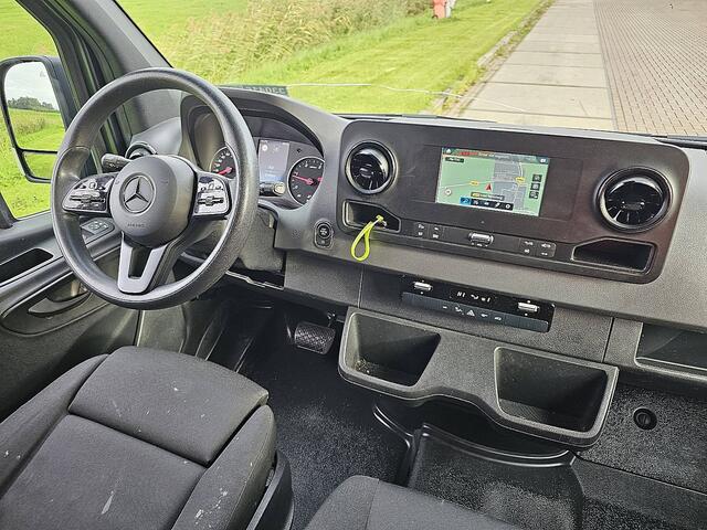 Mercedes-Benz SPRINTER 317 1.9 CDI L2H2 RWD Cruise control, Airco, Carplay, Navi, Camera, Led, Lane-assist, Climate control, Dodehoek detectie, 3,5T-trekhaak