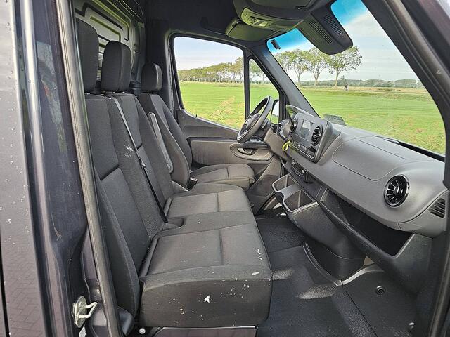 Mercedes-Benz SPRINTER 317 1.9 CDI L2H2 RWD Cruise control, Airco, Carplay, Navi, Camera, Led, Lane-assist, Climate control, Dodehoek detectie, 3,5T-trekhaak