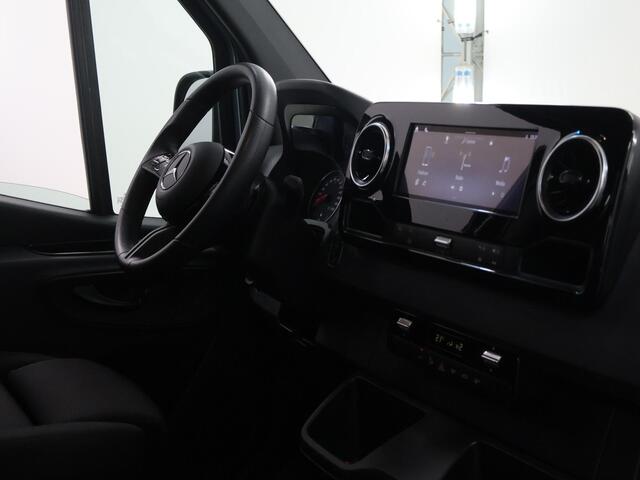 Mercedes-Benz SPRINTER 317 CDI | Aut. | L2 H1 | Dubbele Cabine | Trekhaak | Parkeercamera | Cruise Control | 5-Zits | Certified