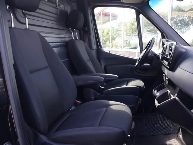Mercedes-Benz SPRINTER 319 3.0 CDI V6 190 PK AUT. L2H2 + 2 SCHUIFDEUREN | 3500 KG TREKHAAK | BREEDBEELD MBUX NAVIGATIE