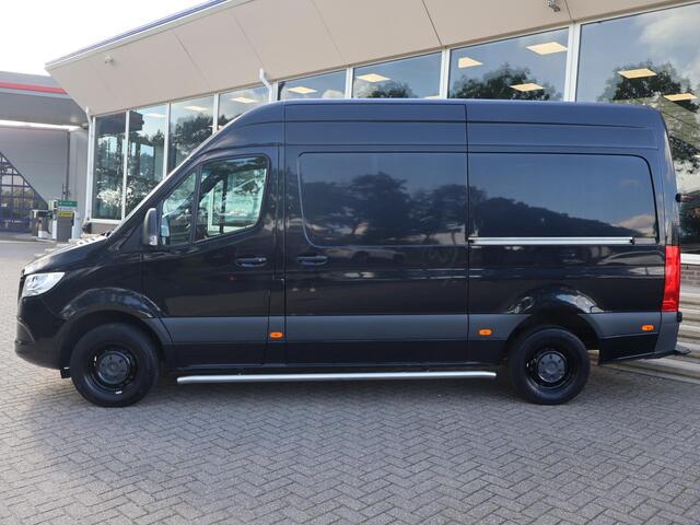 Mercedes-Benz SPRINTER 319 3.0 CDI V6 190 PK AUT. L2H2 + 2 SCHUIFDEUREN | 3500 KG TREKHAAK | BREEDBEELD MBUX NAVIGATIE
