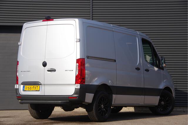 Mercedes-Benz SPRINTER 317 1.9 CDI L1H1 RWD L1H1 AUT. LED, ADAPT. CRUISE, MBUX 10'', GEV. STOEL, CAMERA, NAVI, CLIMA, VOORRUITVERWARMING – foto 2